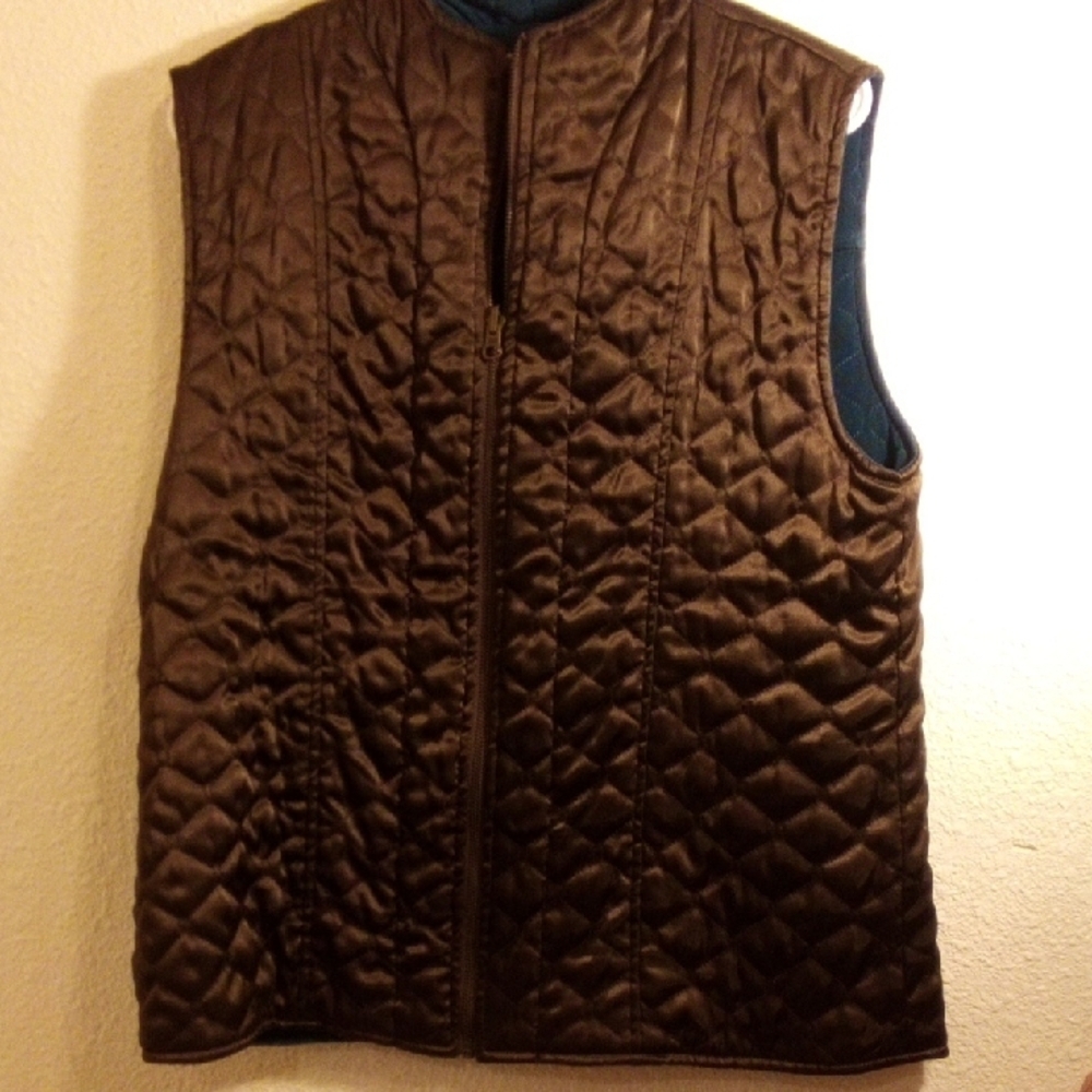 Women's s Quilted Brown Vest - Picture 2 of 4